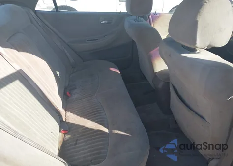 1998 Honda Accord Lx z USA, uszkodzony, nr VIN 1HGCG5648WA138955